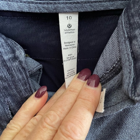 Lululemon sz 10 casual pants. Like new - Picture 3 of 9
